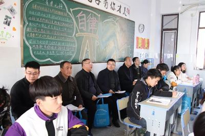 阜陽(yáng)市教科所深入阜陽(yáng)七中，開(kāi)展精準(zhǔn)教學(xué)調(diào)研與視導(dǎo)