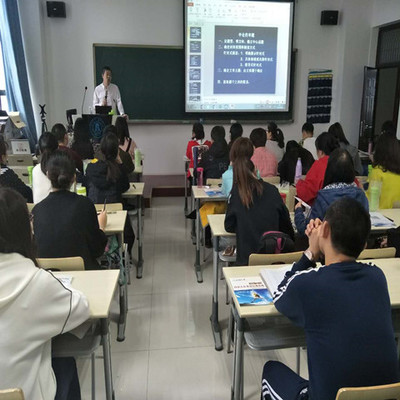 內(nèi)蒙古成公教育咨詢 點(diǎn)亮職業(yè)理想，助力公職夢(mèng)想